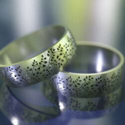 Кольцо из титана с цветочным узором “Эрла”